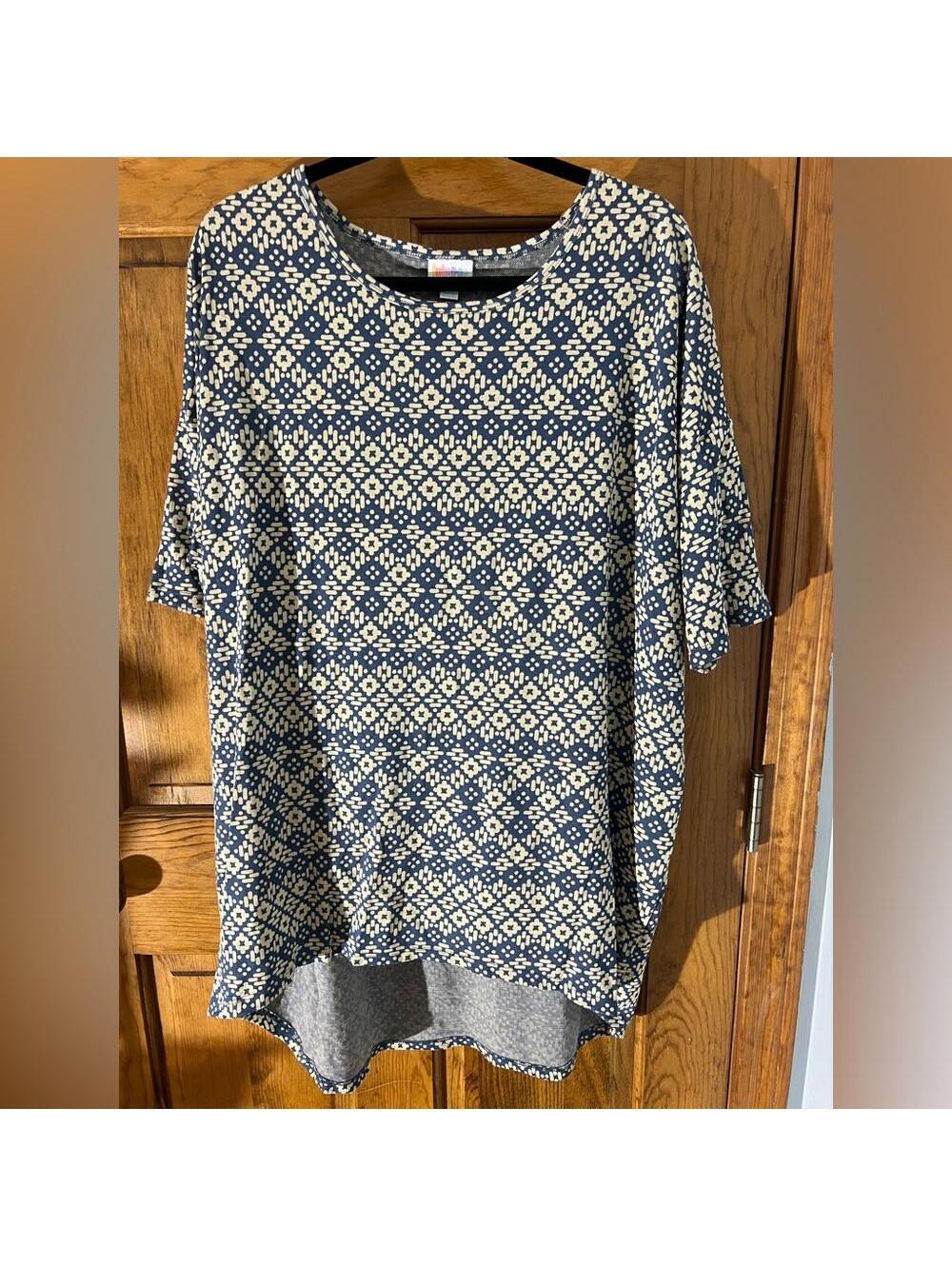 LuLaRoe Irma Tunic Top Shirt Fitted Sleeves High Low Loose Blue 2XL XXL NWT